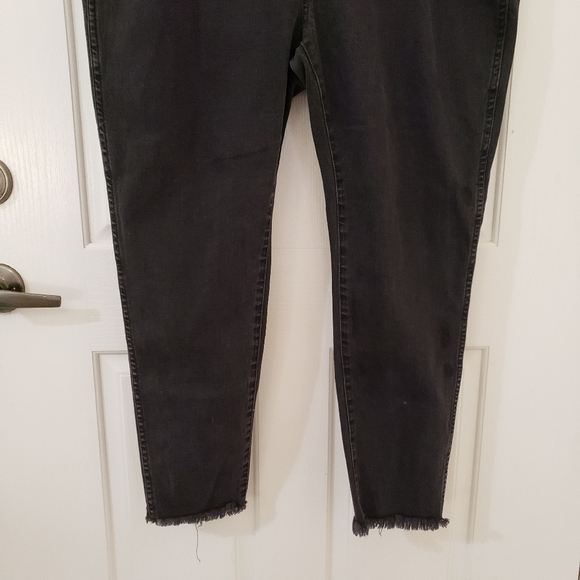 Madewell high rise button fly raw hem skinny jeans - Picture 2 of 10